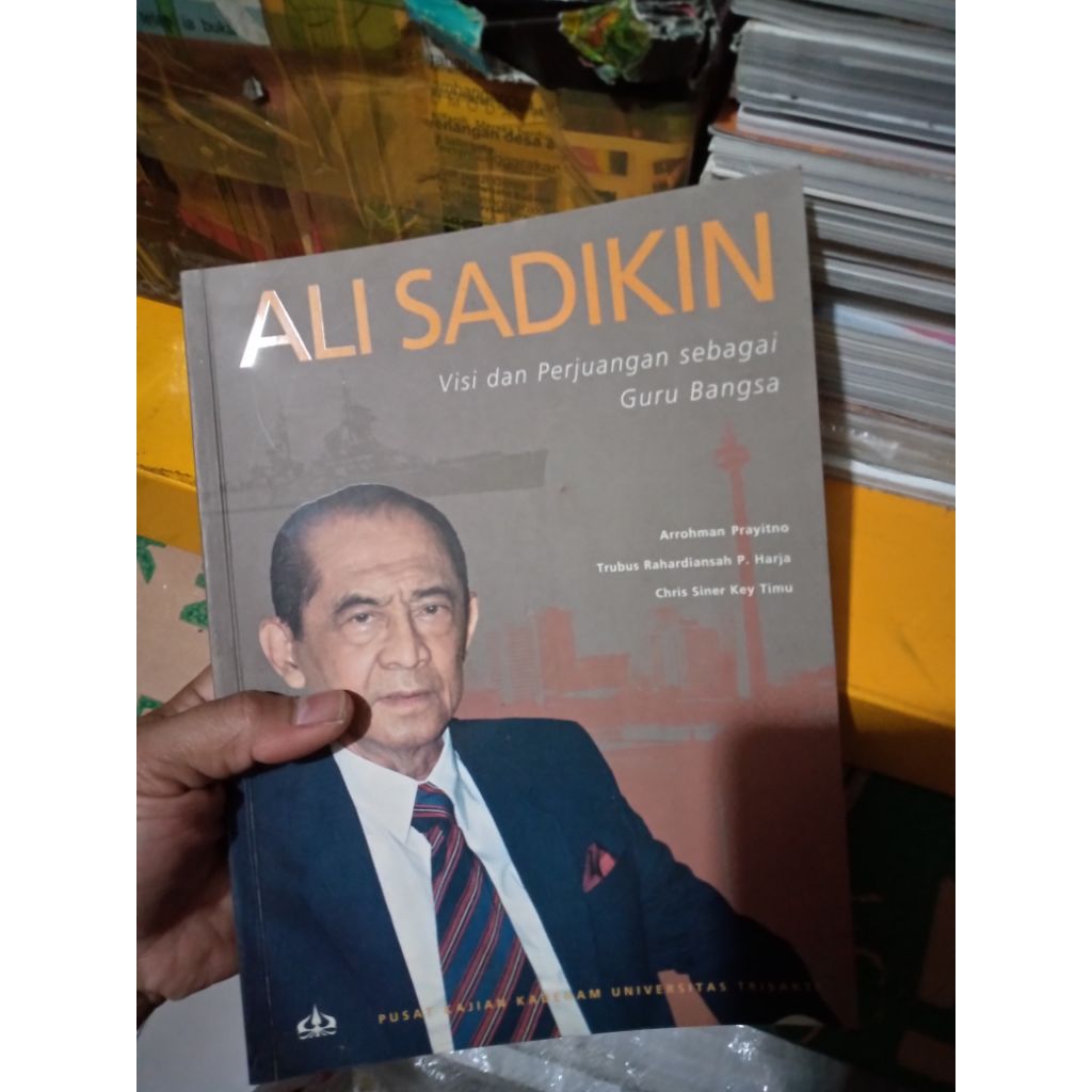 biografi Ali Sadikin bekas original