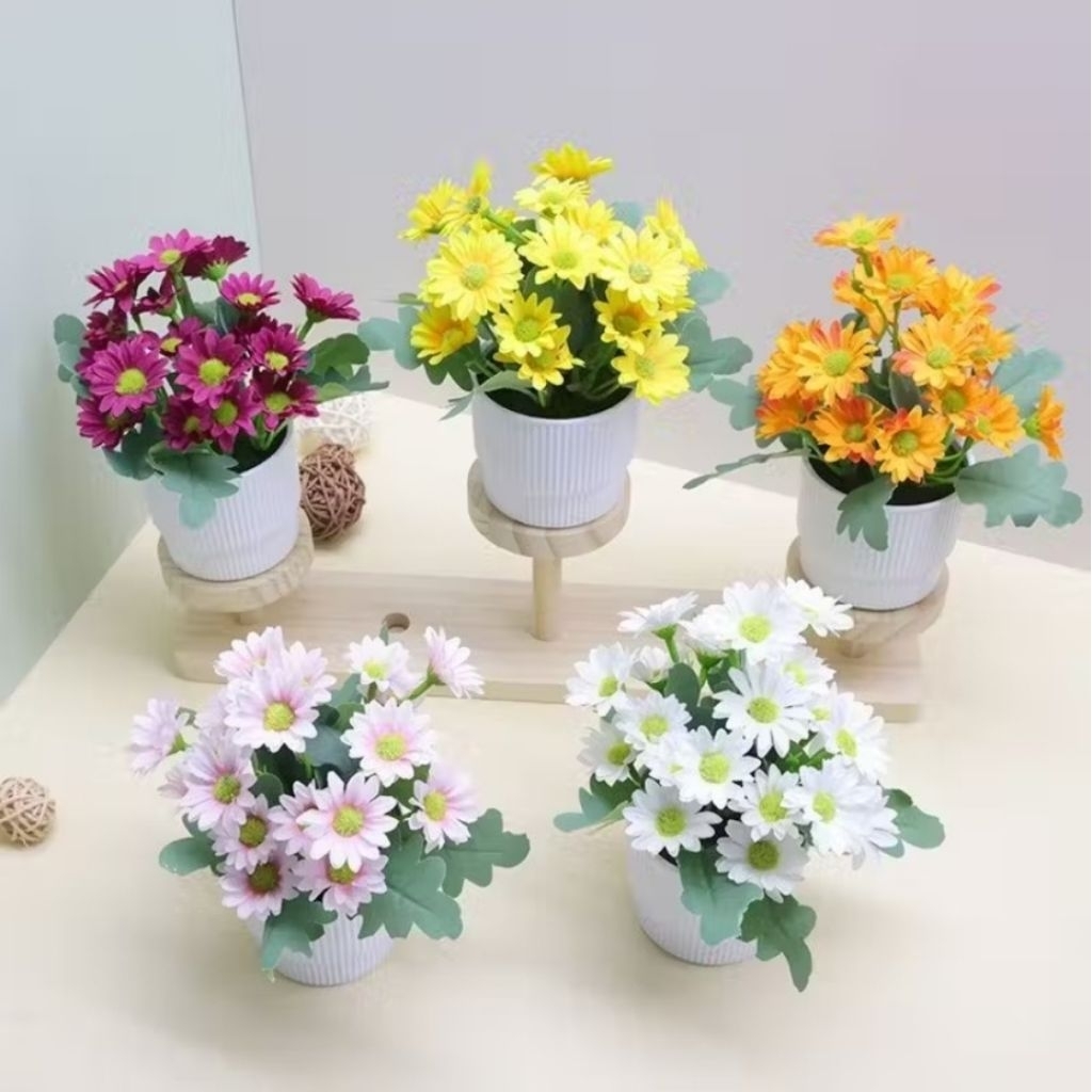 Pot + Tanaman Hias Palsu