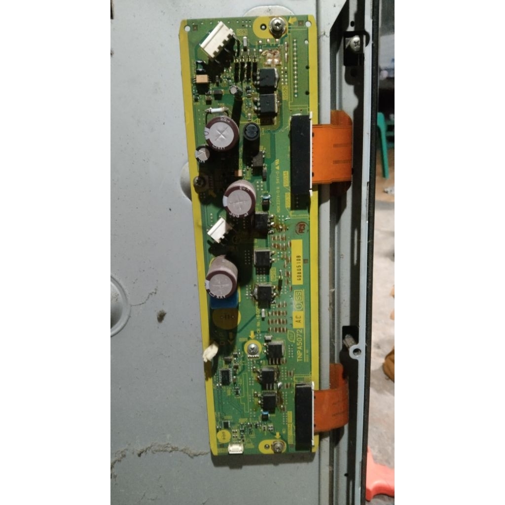 Z SUS TV PLASMA PANASONIC TH P42A2G KONDISI GAMBLING