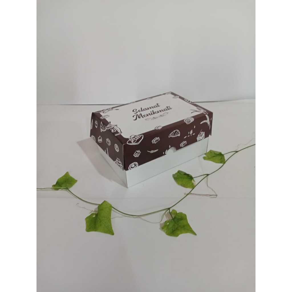 DUS SNACK AQUA GELAS MOTIF WARNA COKLAT (isi 25 pcs)