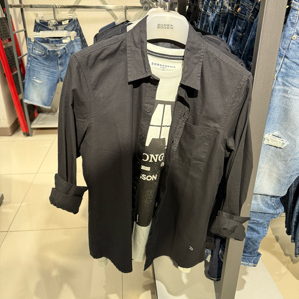 kemeja panjang putih bombboogie pria terbaru