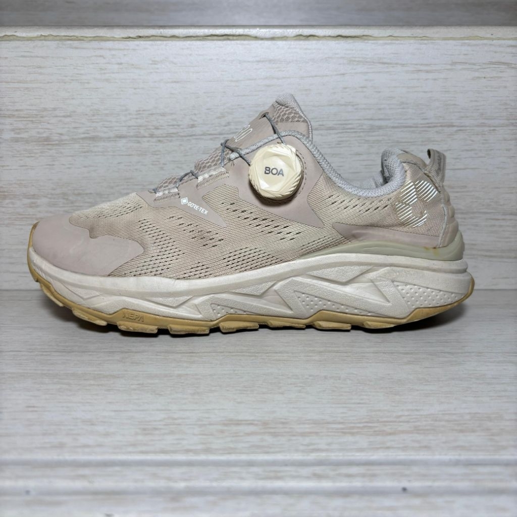 SEPATU OUTDOOR TREKKING HIKING & RUNNING NEPA BOA SYSTEM / TALI PUTAR SECOND ORIGINAL  [ MURAH ]