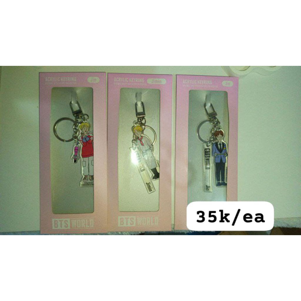 READY STOK Acrilic Keyring BTS World