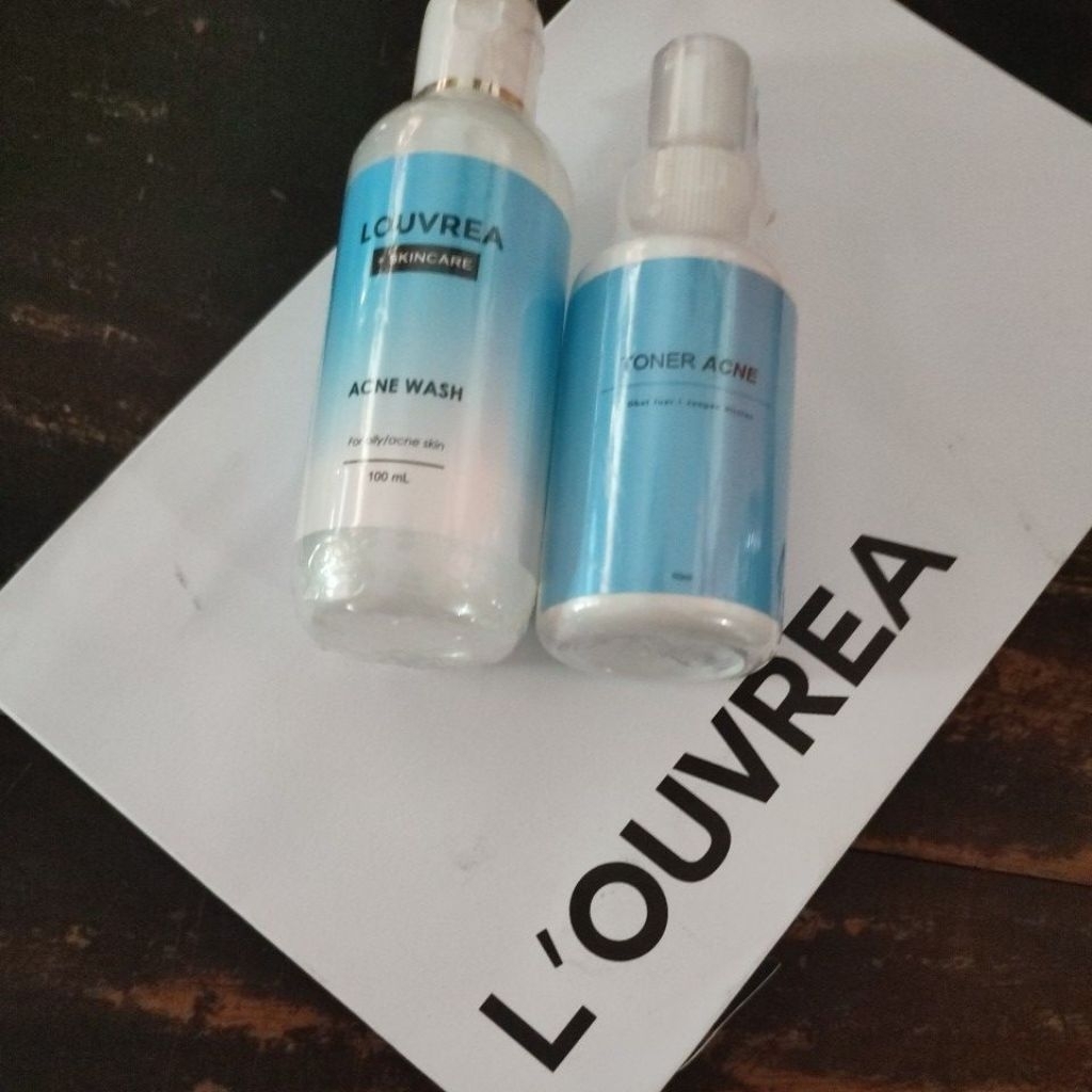 Louvrea paket bundling acne/Louvrea paket sesuai isi etalase toner acne dan facial wash acne