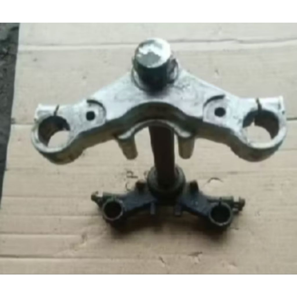 Segitiga atas bawah motor Suzuki Satria FU barong PNP Satria FU vasLite PNP Satria FU Lama barang or