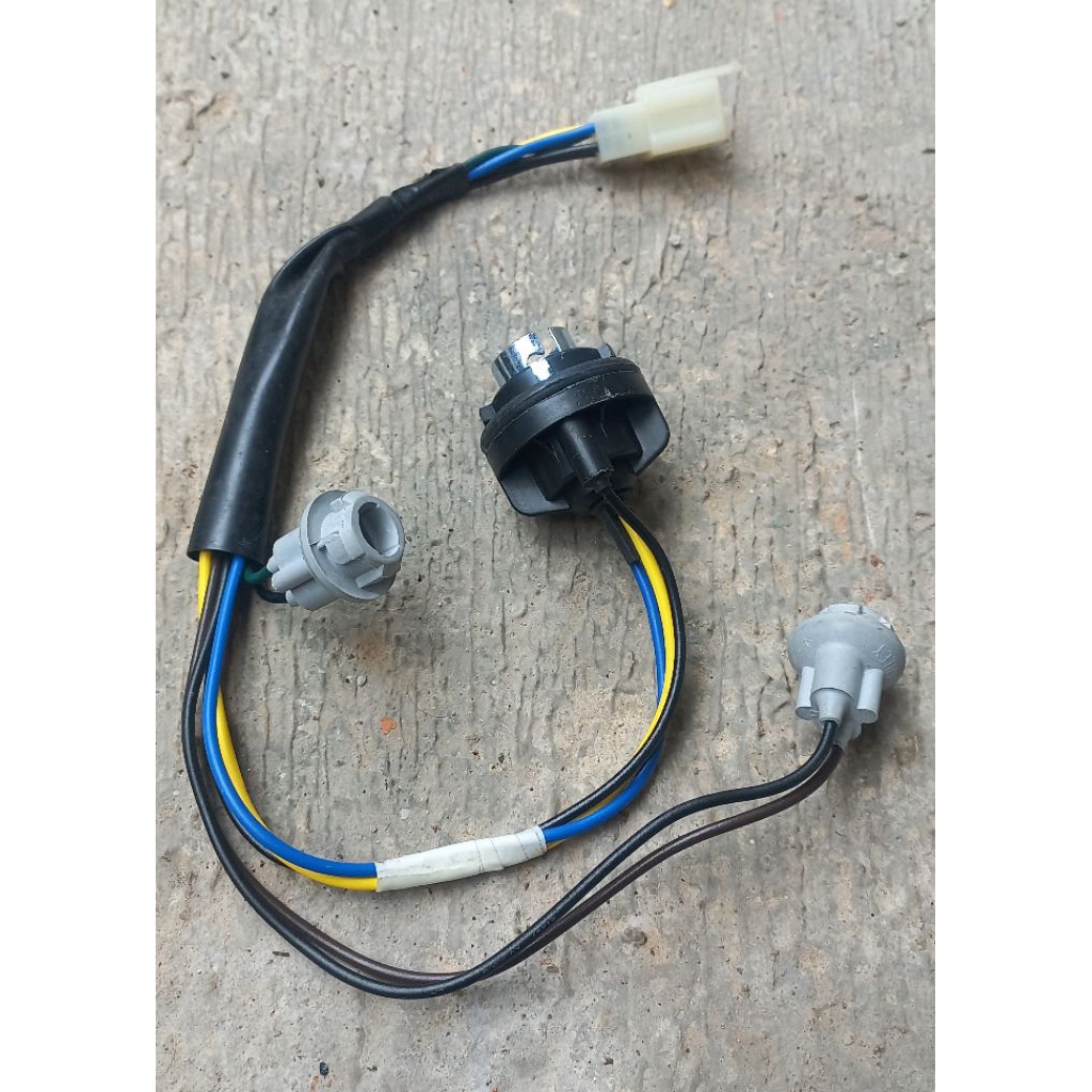 FITING LAMPU BELAKANG MIO M3