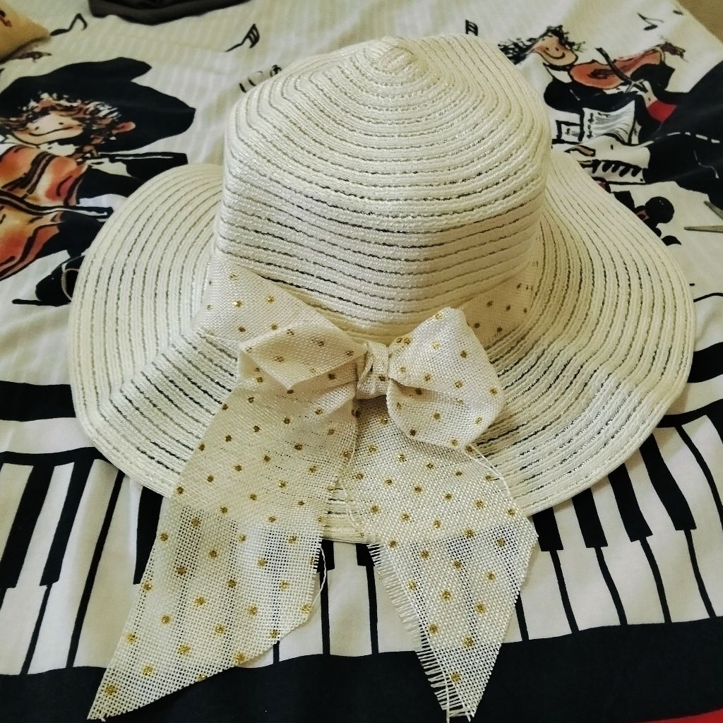 topi pantai, topi bundar wanita preloved