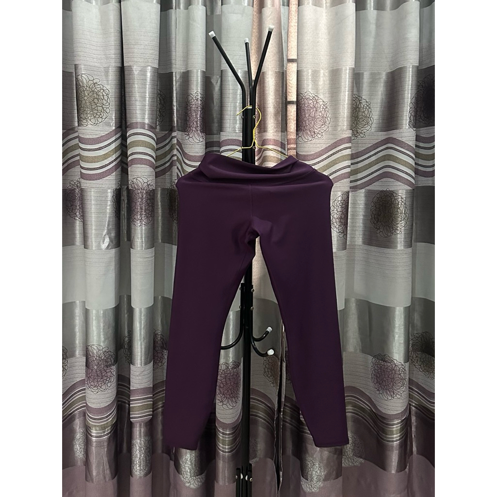 [Preloved] Long Legging Panjang Alo Sportwear Sport Wear Tennis Padel Yoga Pilates Running