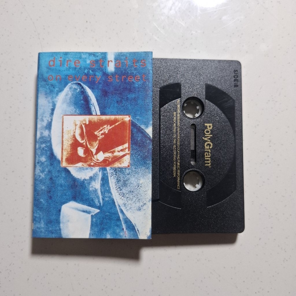 Kaset Pita Band Dire Straits On Every Street