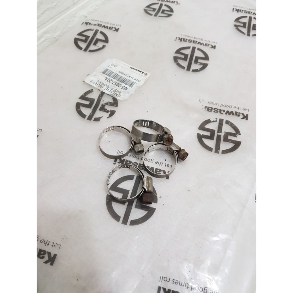 Pengunci klem selang radiator ninja r/rr original