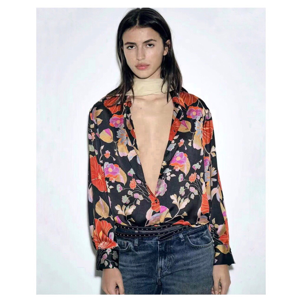 Pink Flowery, Pink Blooming, Blue Retro Flower, White Paisley, White Vines Blouse Shirt Atasan Wanit