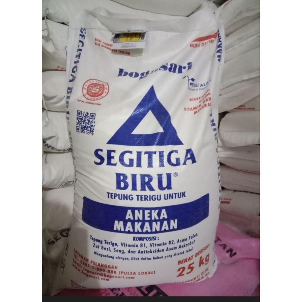 TEPUNG SEGITIGA BIRU ((KARUNGAN))