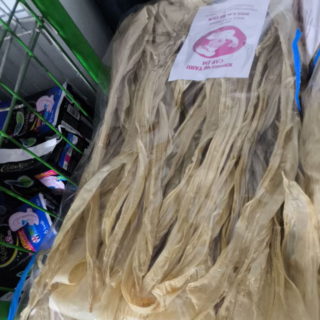 Kulit tahu kering 1 kg per pak