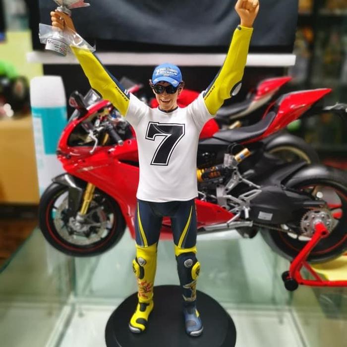 Minichamps 1:6 FIGURINE VALENTINO ROSSI MOTOGP