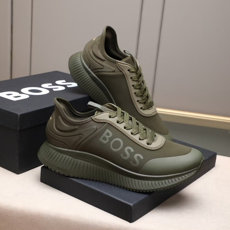 Sepatu olahraga baru HUGO BOSS untuk pria dengan tali hijau