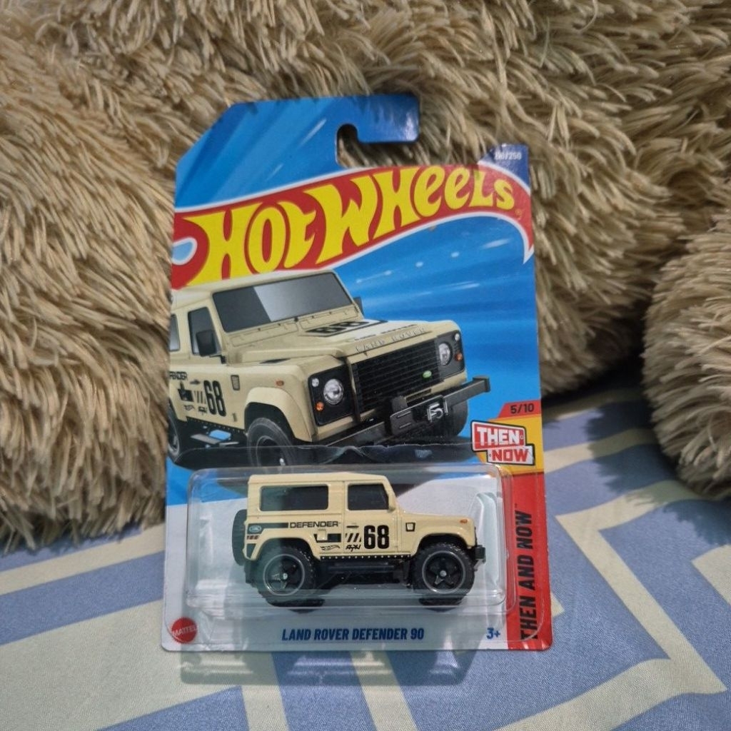 HOT WHEELS LAND ROVER DEFENDER 90