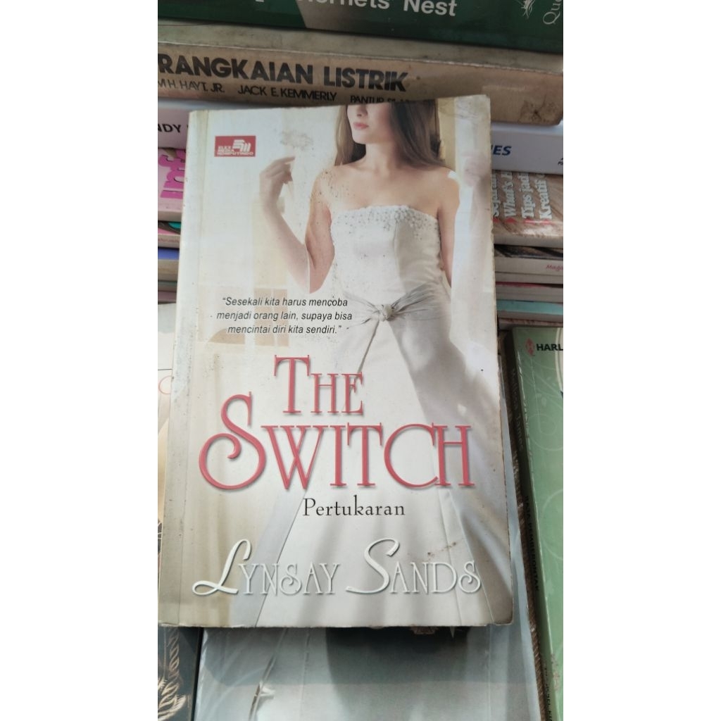NOVEL THE SWITCH,LYNSAY SANDS