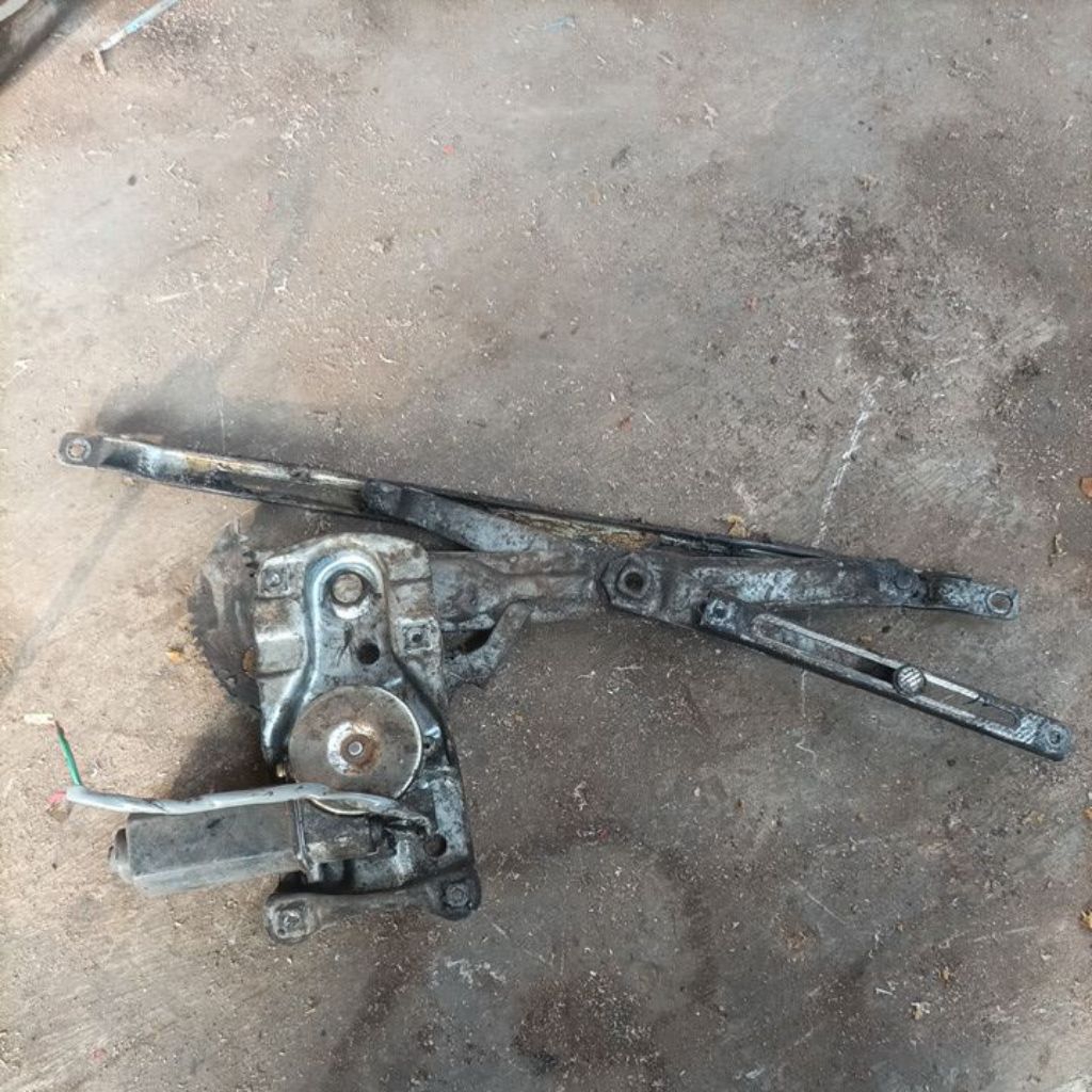 Regulator power window kanan depan mazda 626 SGX