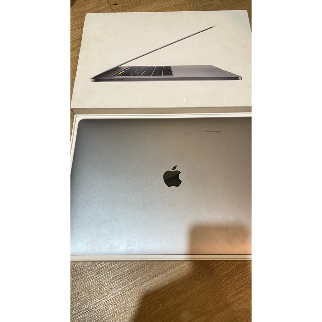 Macbook pro 2018 Touchbar 15inch Mati