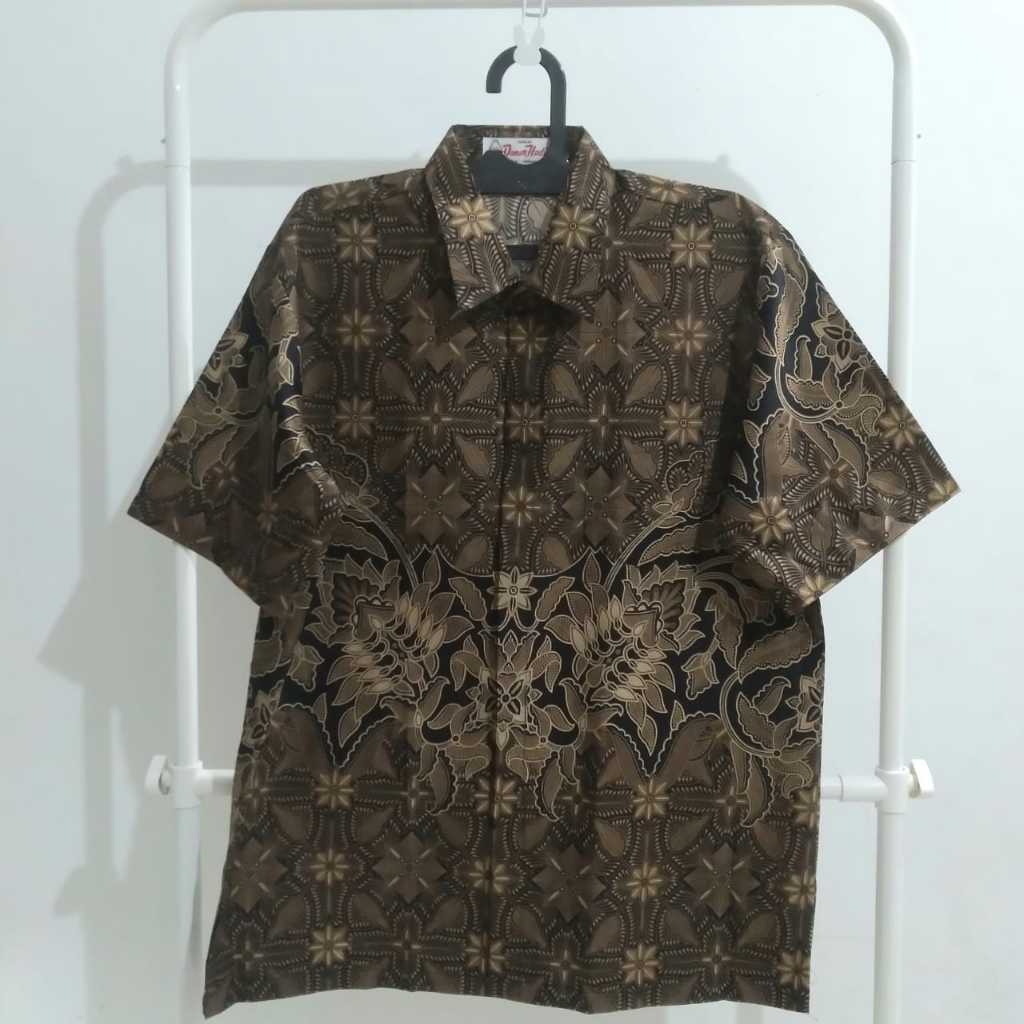 Hem Batik Pria Danar Hadi Solo