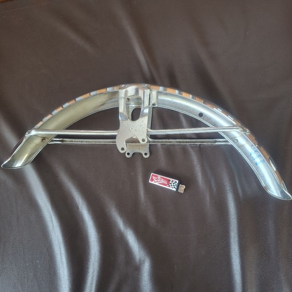 spakbor slebor sayap depan HONDA CG100 CG125 CB125 US NOS Original