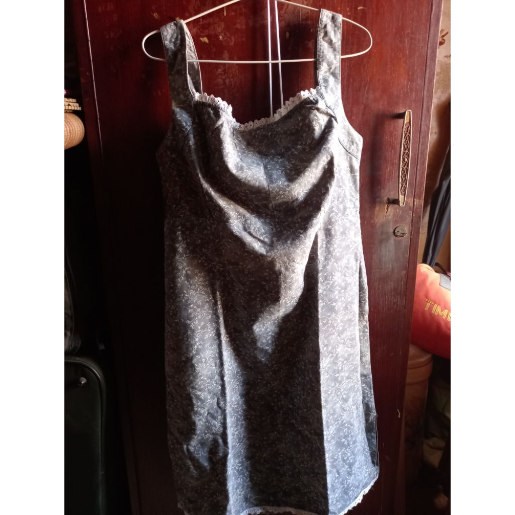 preloved dress motif abu size S