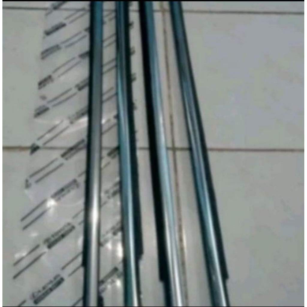 karet pelipit kaca untuk pintu mobil avanza Xenia vvti 2004 -- 2011 sampe 2012-2019