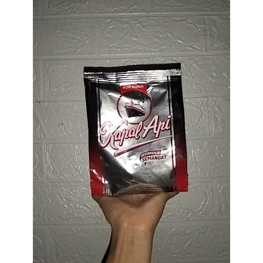 KOPI KAPAL API SILVER 250gr GRATIS Gelas Cantik
