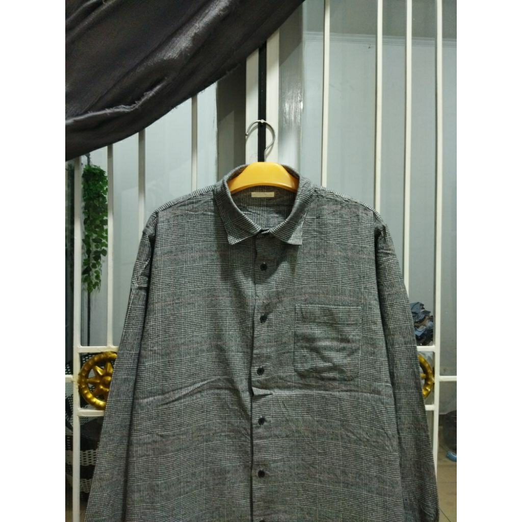 kemeja tartan soft flannel gu Uniqlo L kasual pria murah terlaris