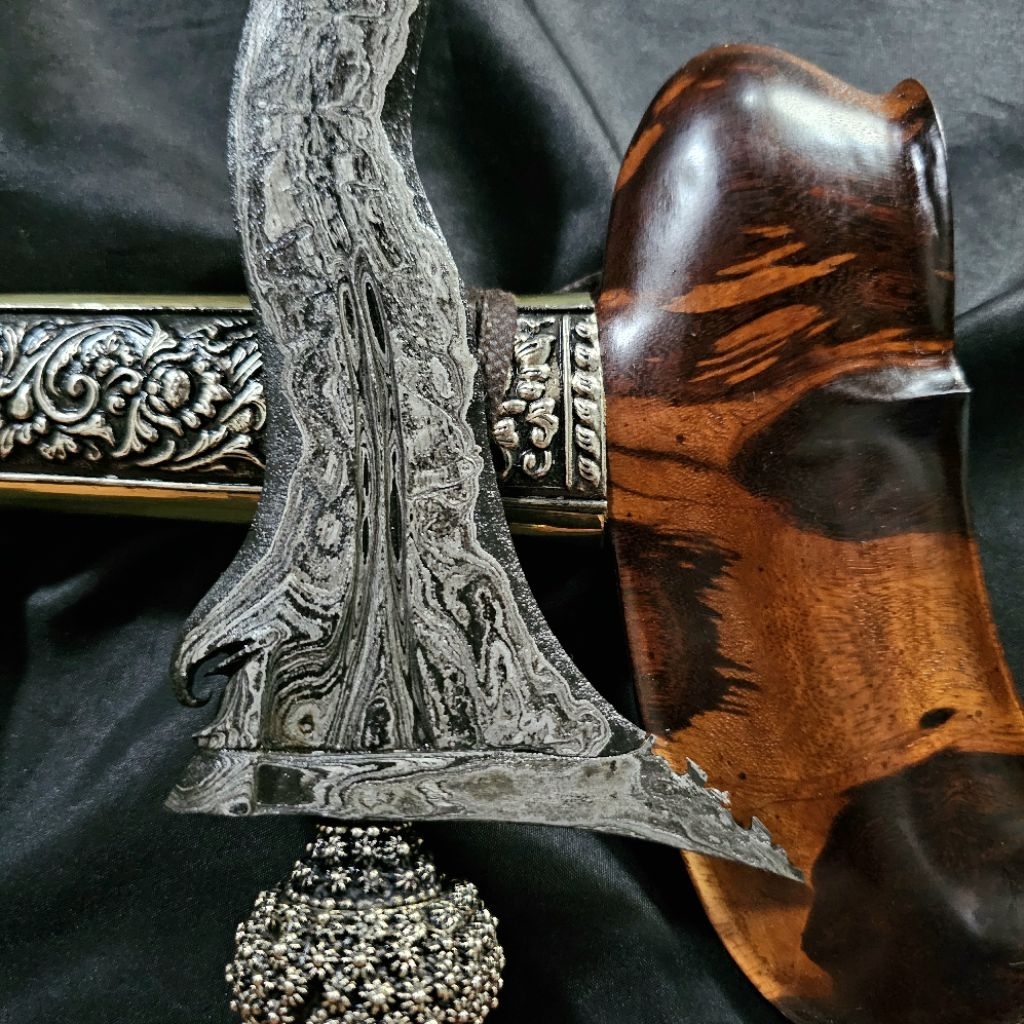 Keris Panimbal Luk 9 Pamor Untu Walang