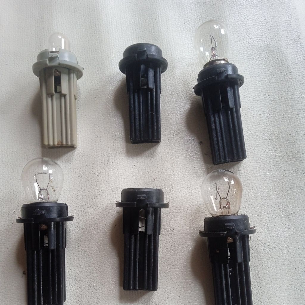 soket fitting lampu belakang BMW e36 original
