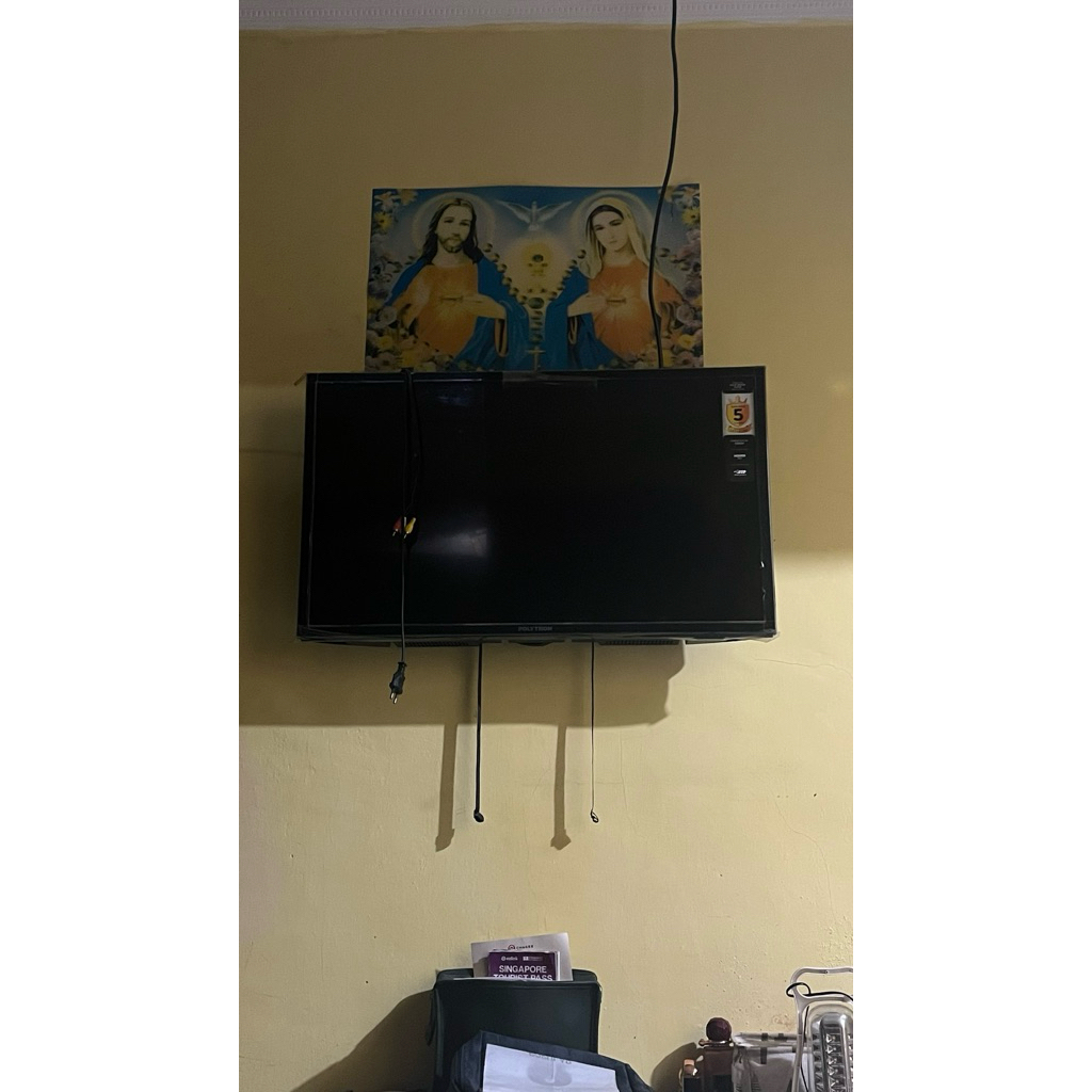 polytron smart tv 32 inchi