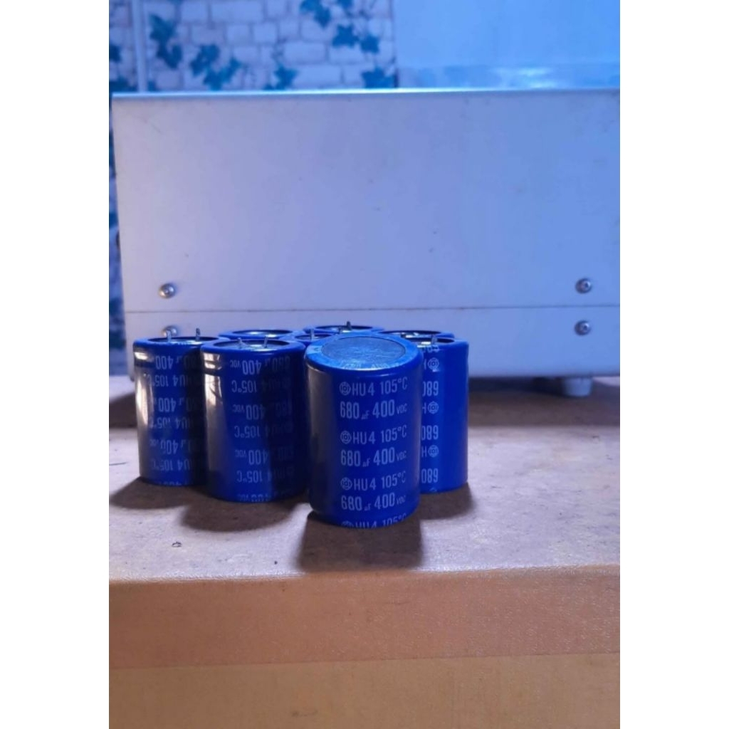 capasitor hitachi ori 680 uf 400V