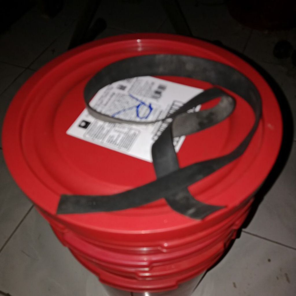 ember bekas es krim diamond