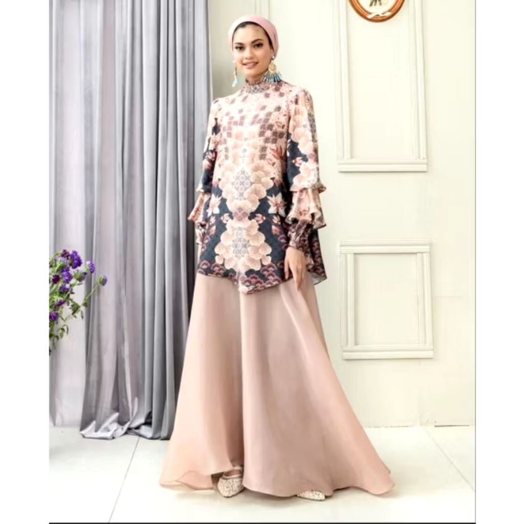 Wearing Klamby Emily Blouse S Preloved