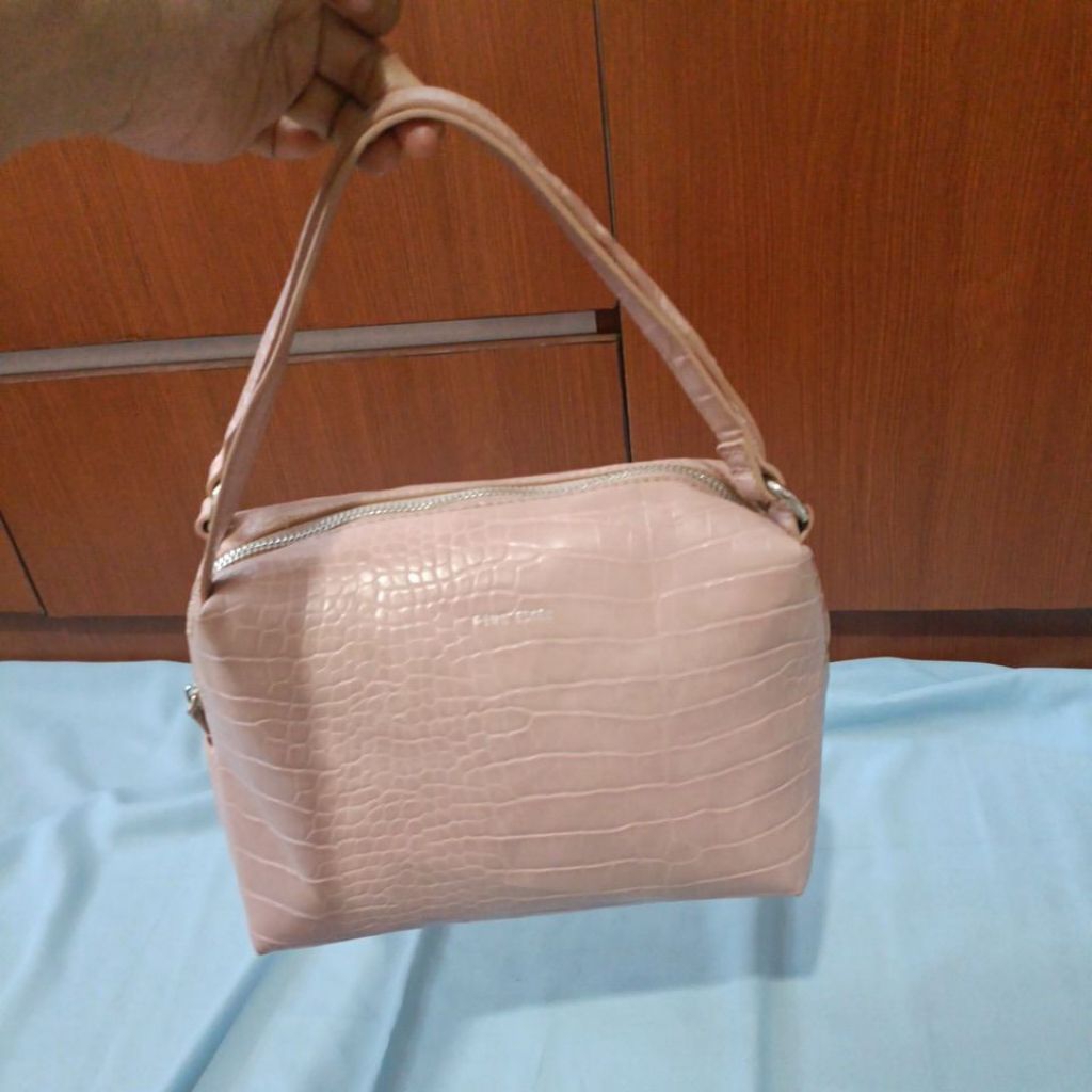 Preloved Handbag Finn Esker Kulit Croco Baby Pink