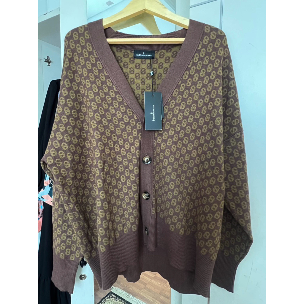 NEW BUTTONSCARVES MONOGRAM CARDIGAN XL