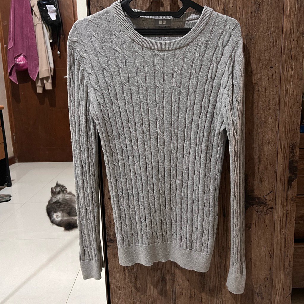 Uniq*lo Cable Crewneck (preloved)