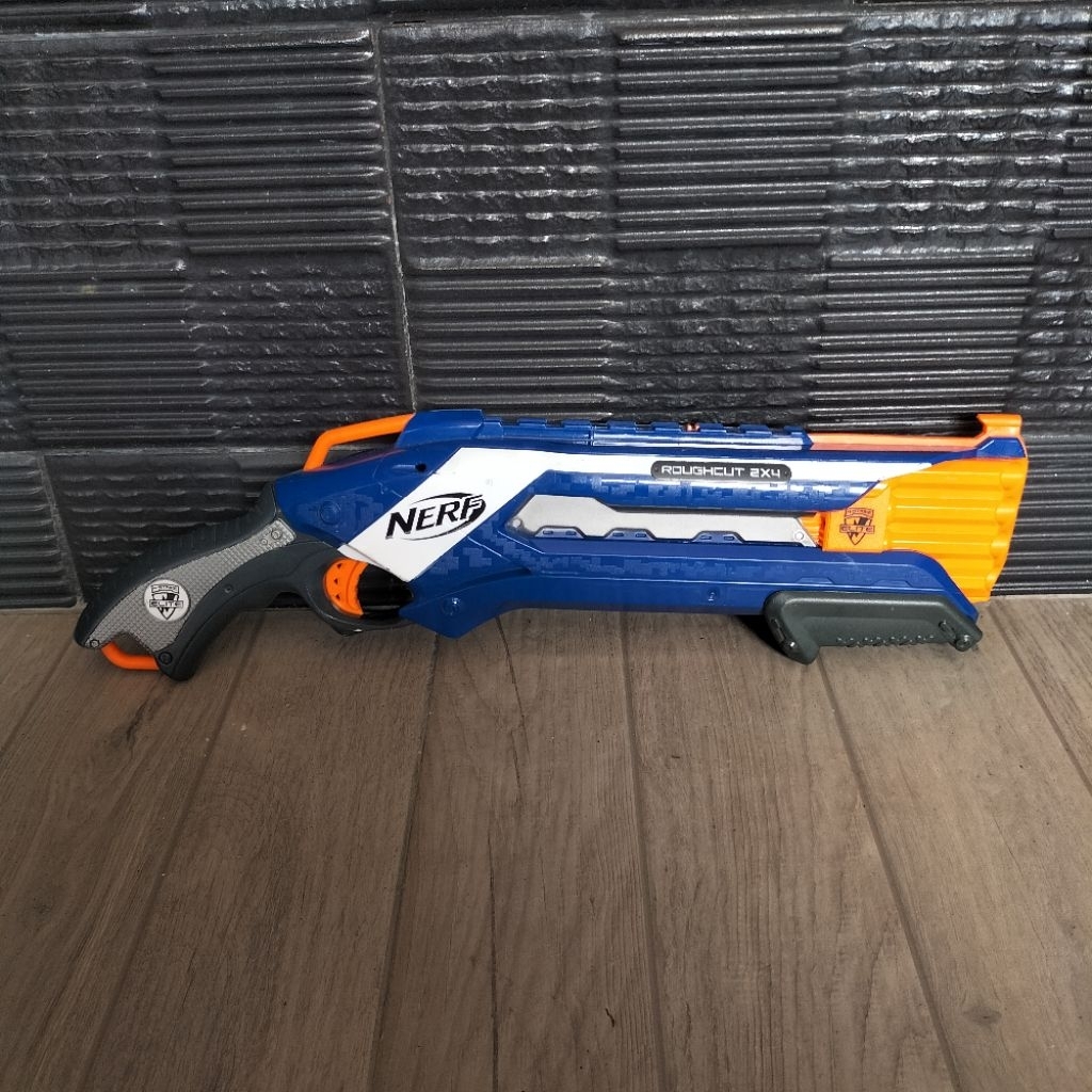 Nerf Roughcut Blue