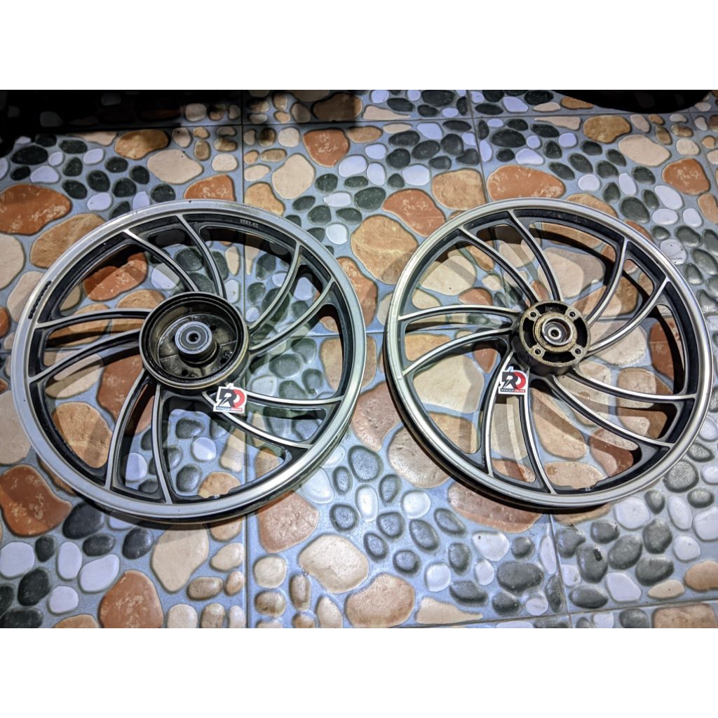VELG CEFIRO 17 VELG CEFIRO PNP YAMAHA RING 17 VELG YAMAHA VEFIRO VELG CEFITO PNP BEBEK YAMAHA VELG L