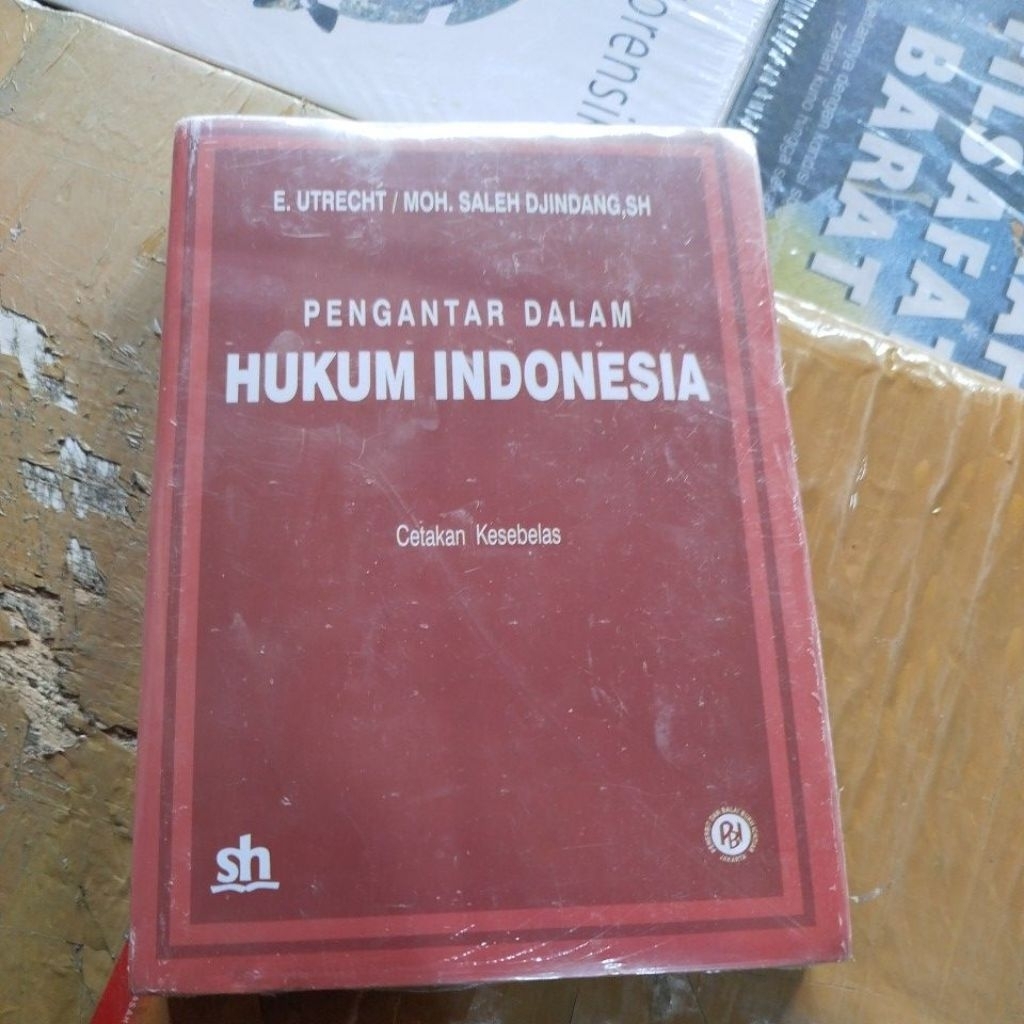 Buku Pengantar Dalam Hukum Indonesia Utrecht