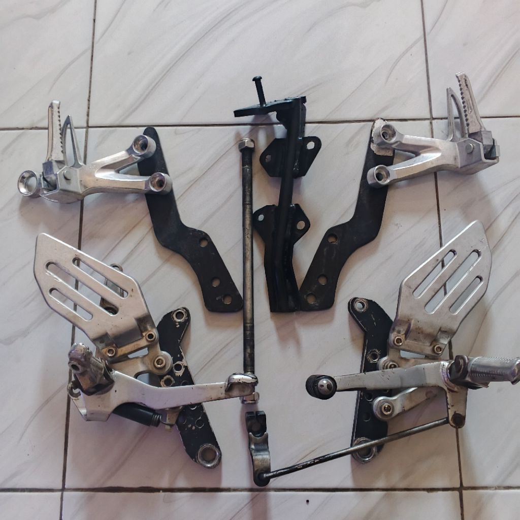 UB R15 PNP MX KING 1SET