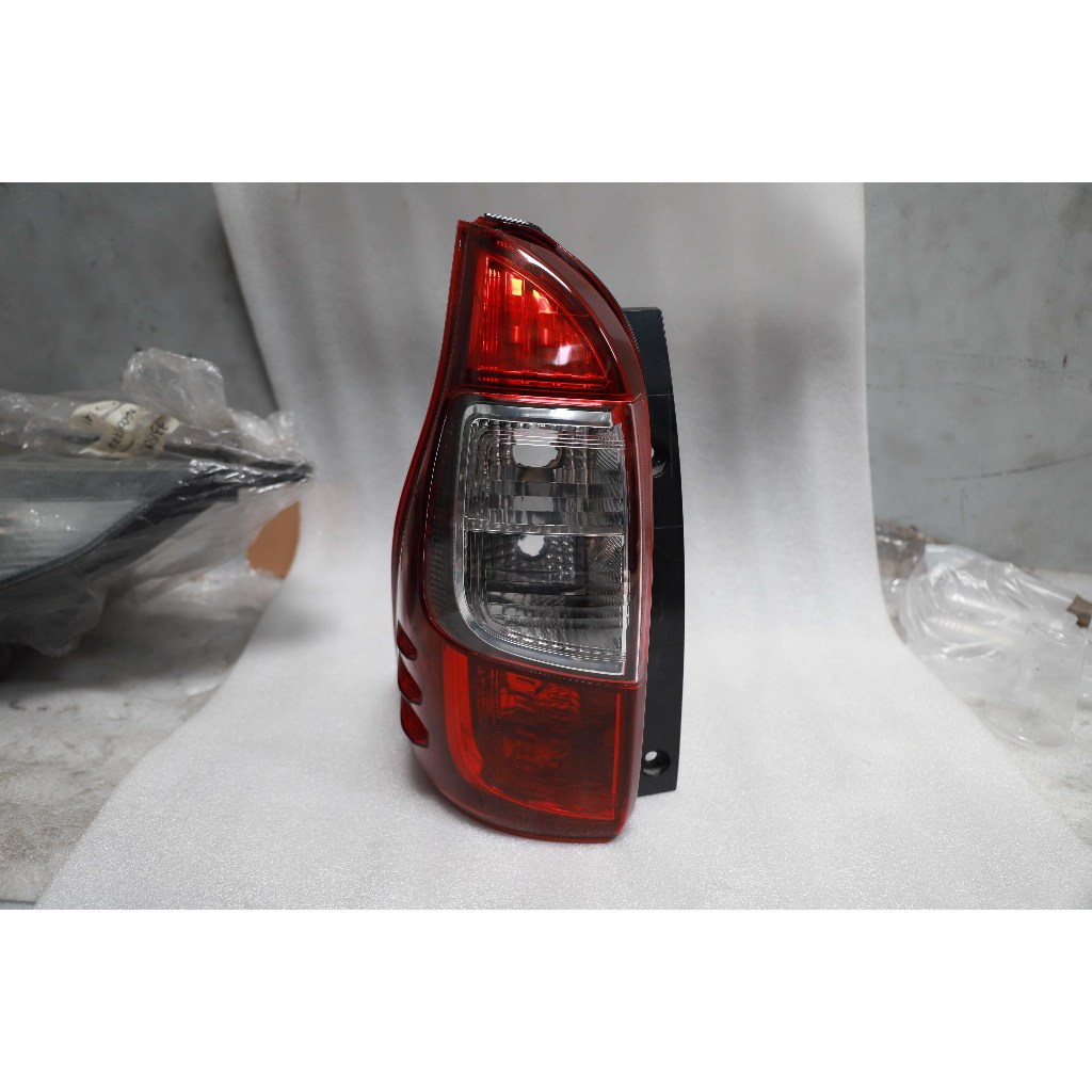 STOPLAMP KIRI AVANZA VELOZ 2015, 81561BZ240 / 81561BZ250