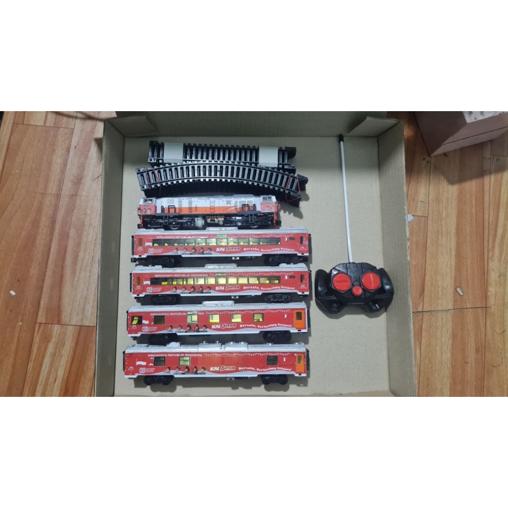 PAKET MERDEKA miniatur kereta api railking skala HO 1/87