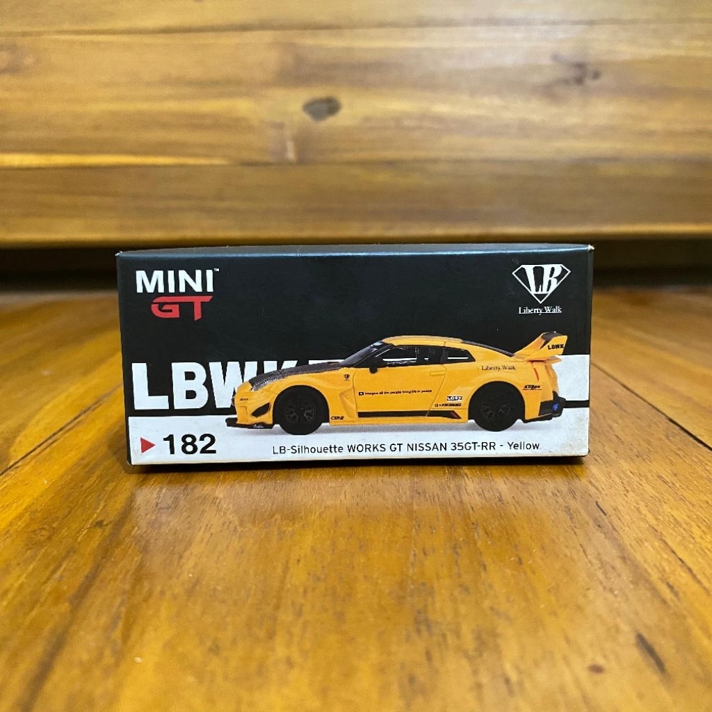 Mini GT 182 Lb work GT Nissan 35GT-RR yellow