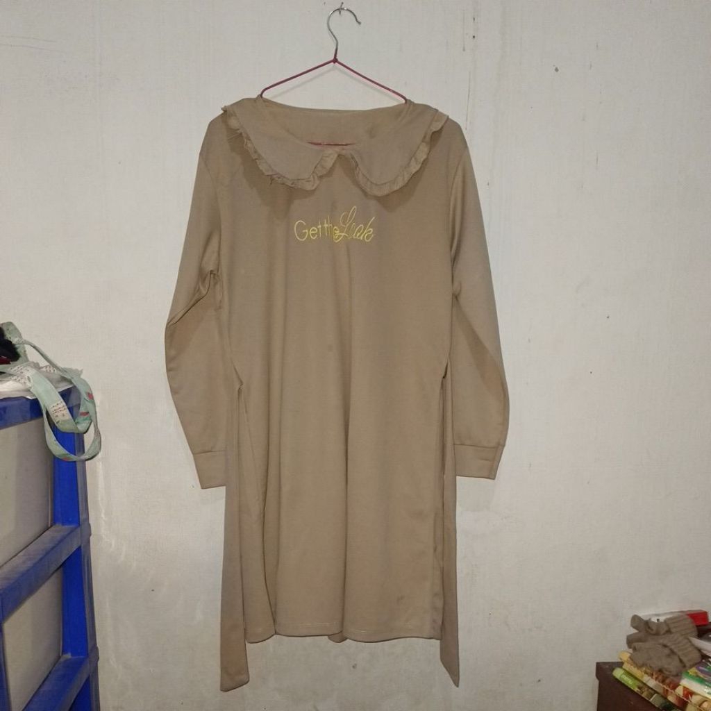 (PRELOVED PRIBADI) BAJU KAOS TUNIK COKLAT MUDA WANITA