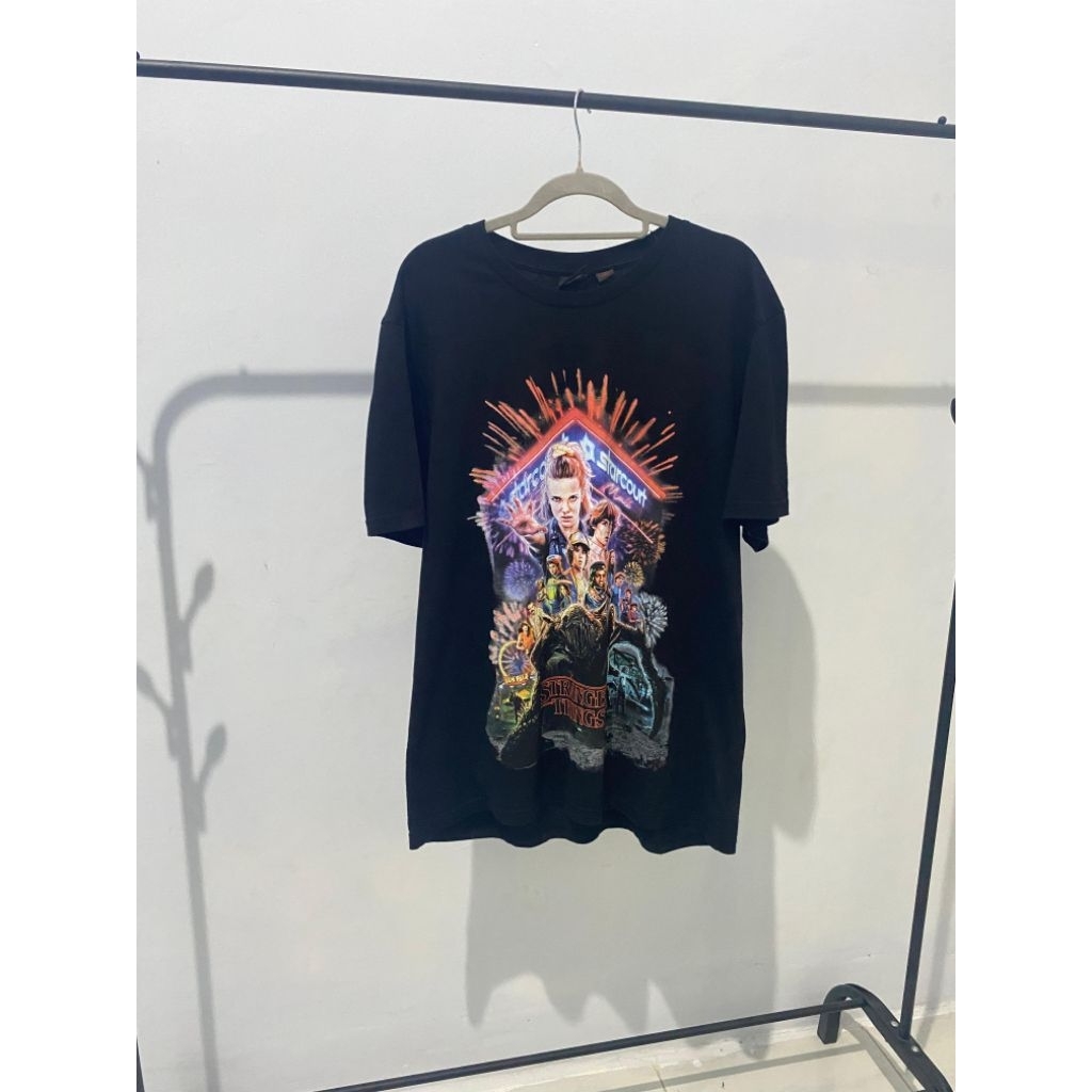 OFFICIAL NETFLIX STRANGER THINGS