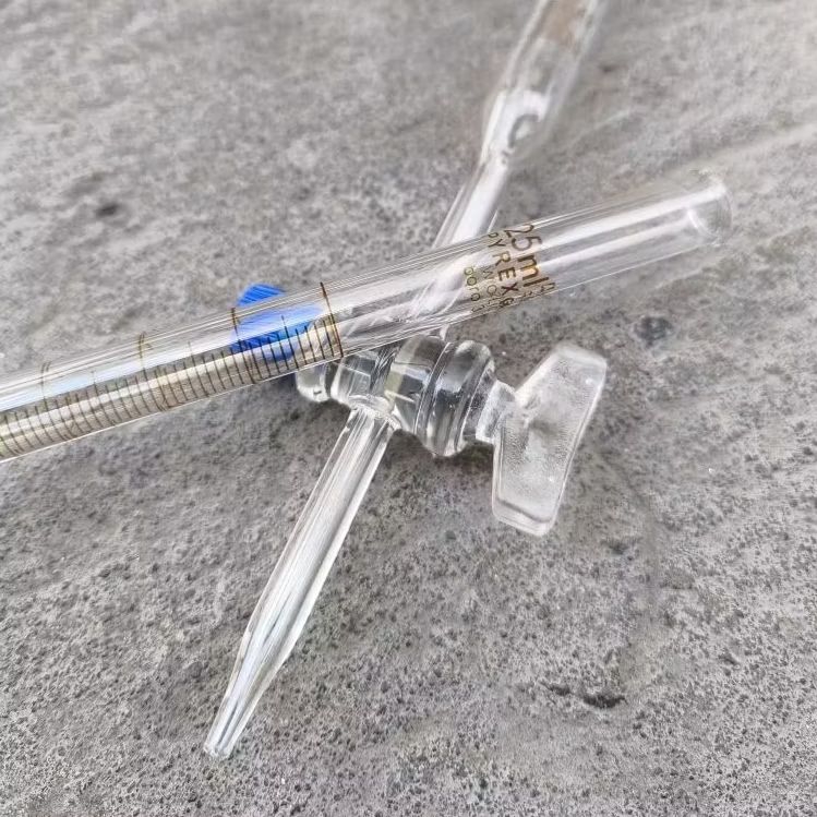 Buret alat ukur kompresi volume ruang bakar