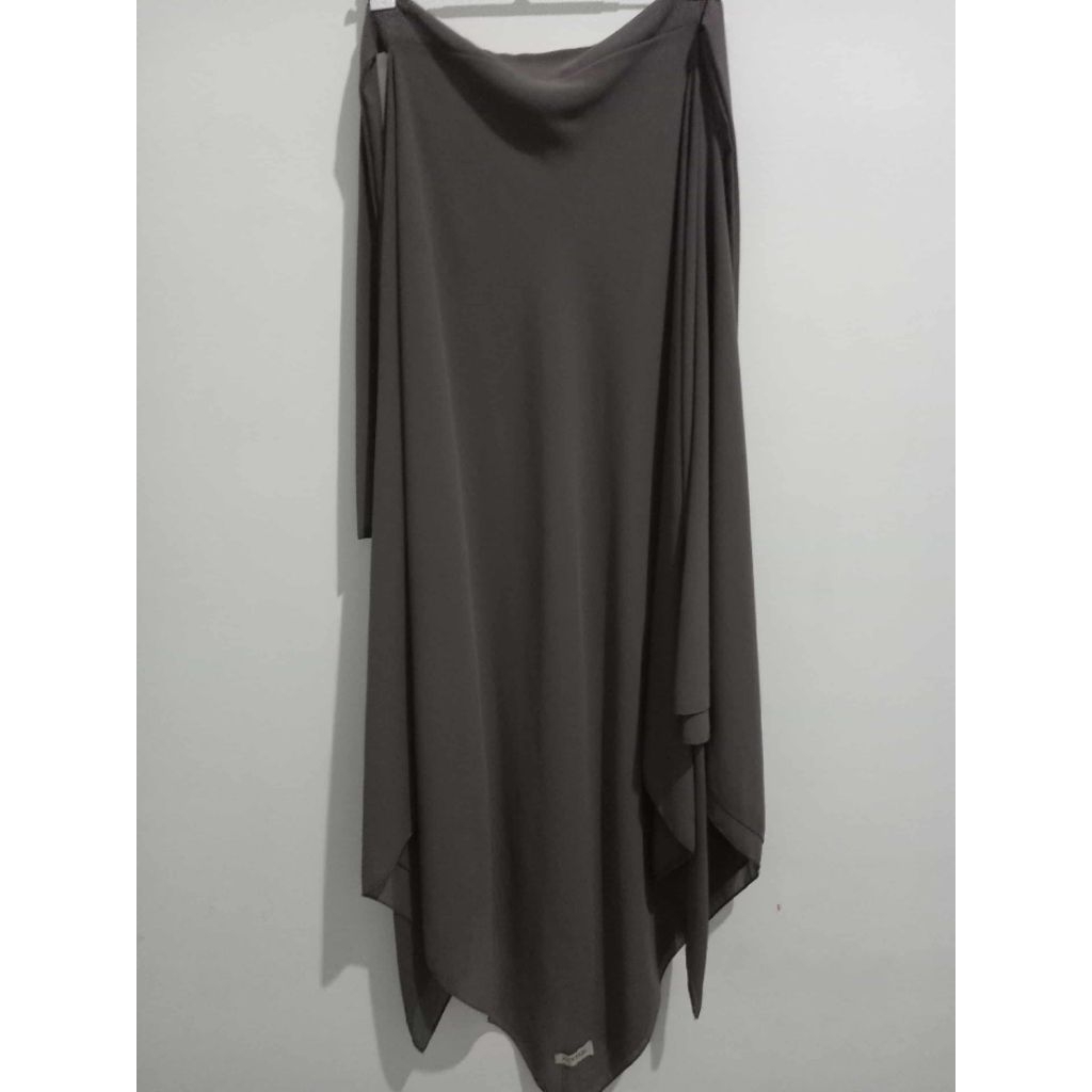 french square by zayyan hijab