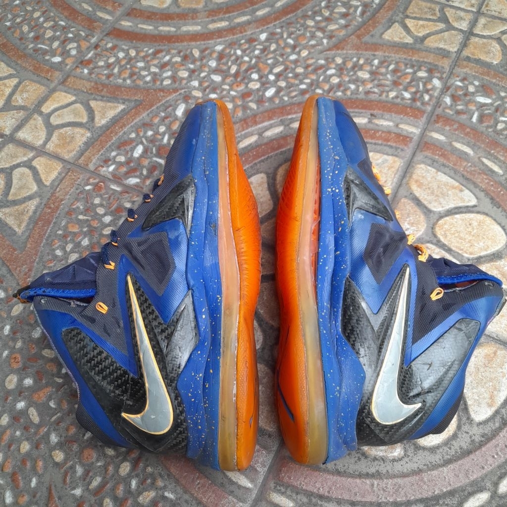 SIZE 45 LEBRON ELITE SUPERHERO BEKAS